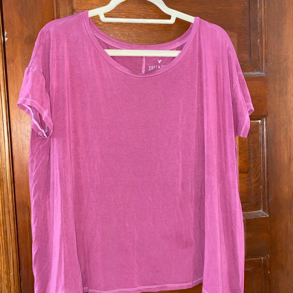 4/$30🌟Soft & Sexy American Eagle T-shirt.